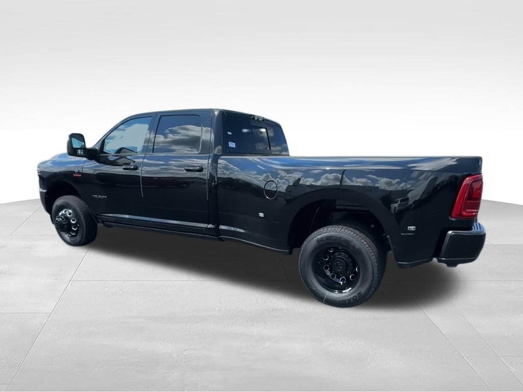 New 2026 RAM 3500 Laramie AWD/4WD image 6