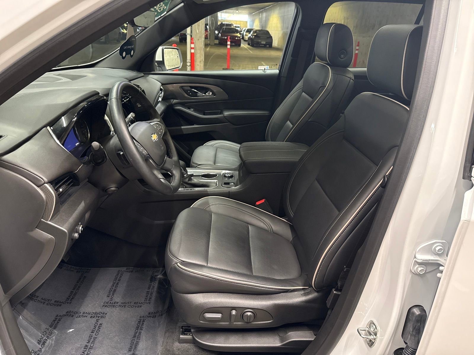 Used 2023 Chevrolet Traverse Premier image 10