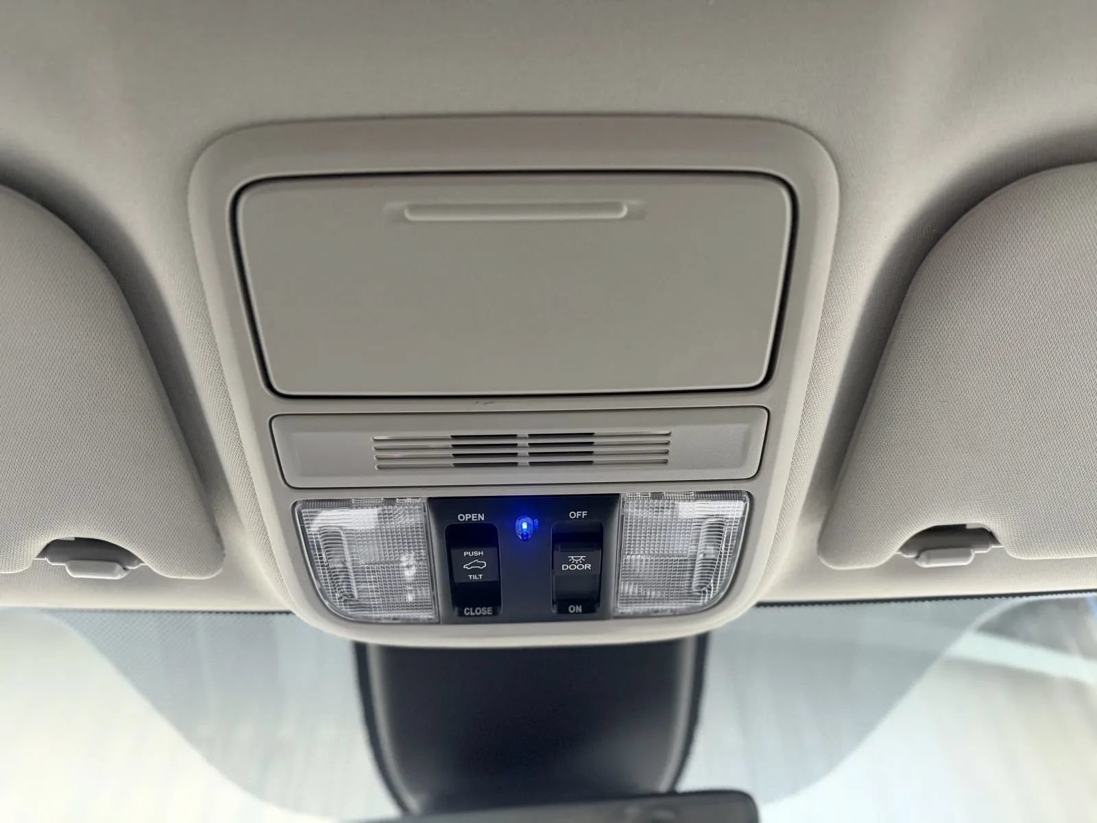 Used 2025 Honda Odyssey EX-L image 43