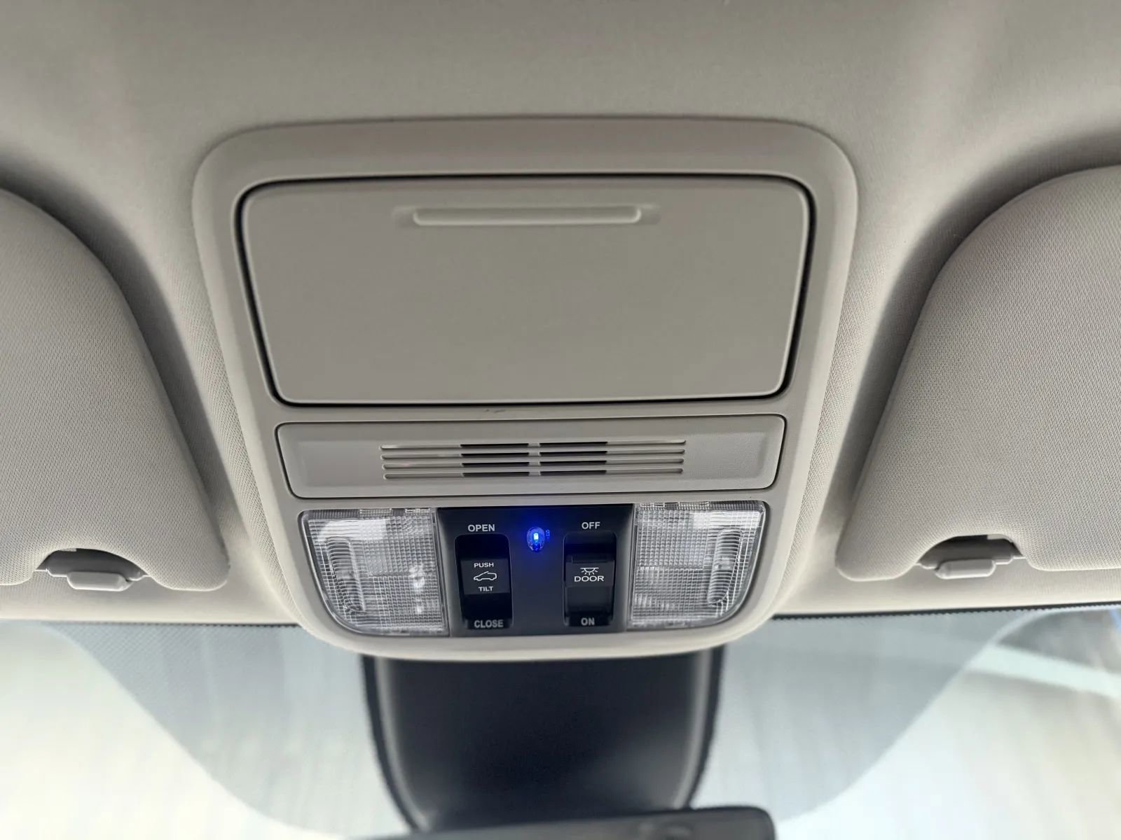 Used 2025 Honda Odyssey EX-L image 43