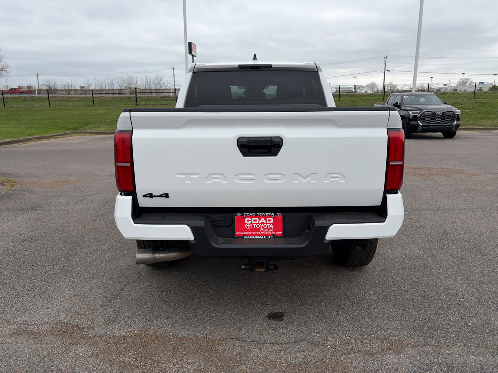 Used 2025 Toyota Tacoma TRD Off-Road image 4