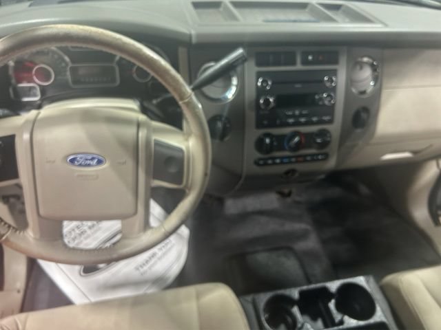 Used 2010 Ford Expedition XLT AWD/4WD image 2