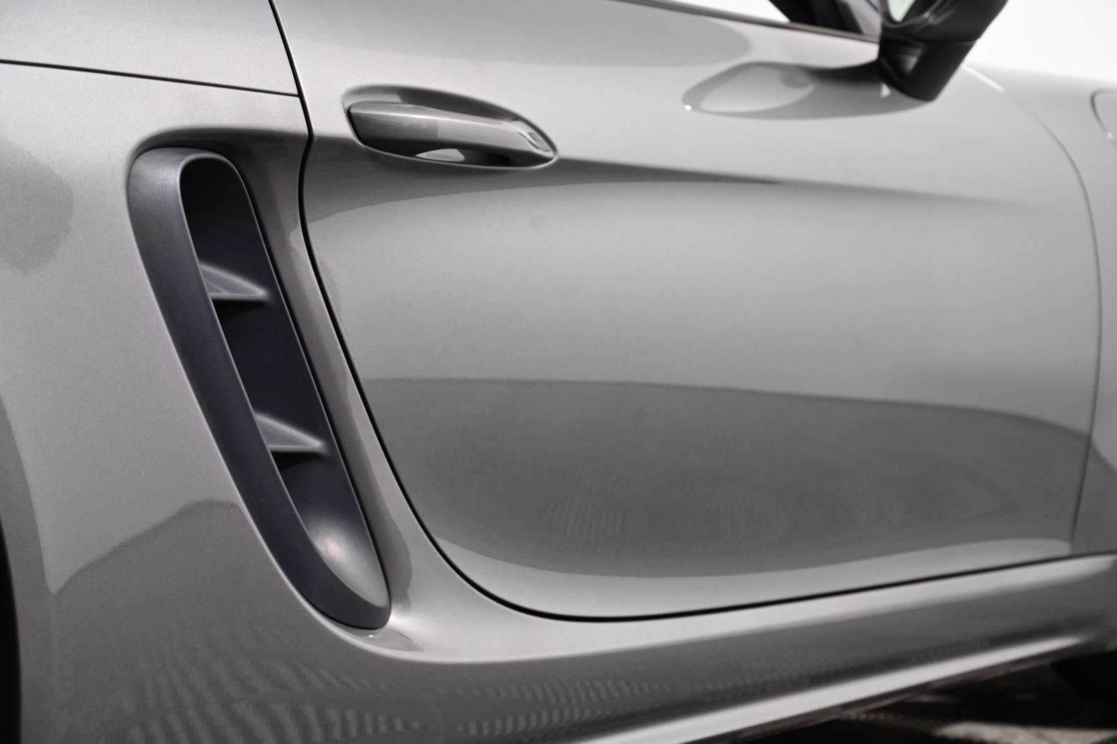 Used 2017 Porsche 718 Boxster S RWD image 8