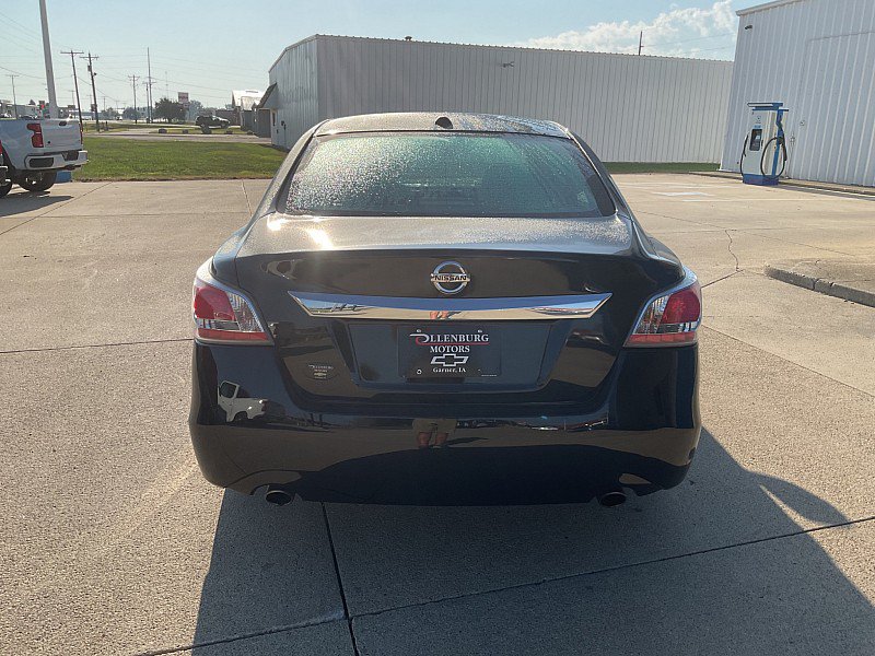 Used 2015 Nissan Altima 2.5 SL w/ Technology Package FWD image 7