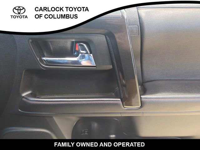 Used 2020 Toyota 4Runner TRD Off-Road Premium AWD/4WD image 19