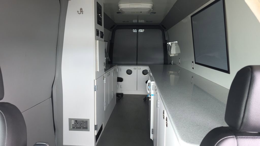 Used 2020 Mercedes-Benz Sprinter 3500 image 23
