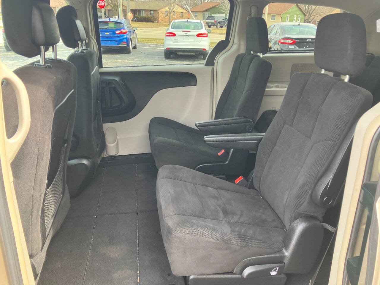 Used 2013 Dodge Grand Caravan Crew w/ Driver Convenience Group FWD image 11