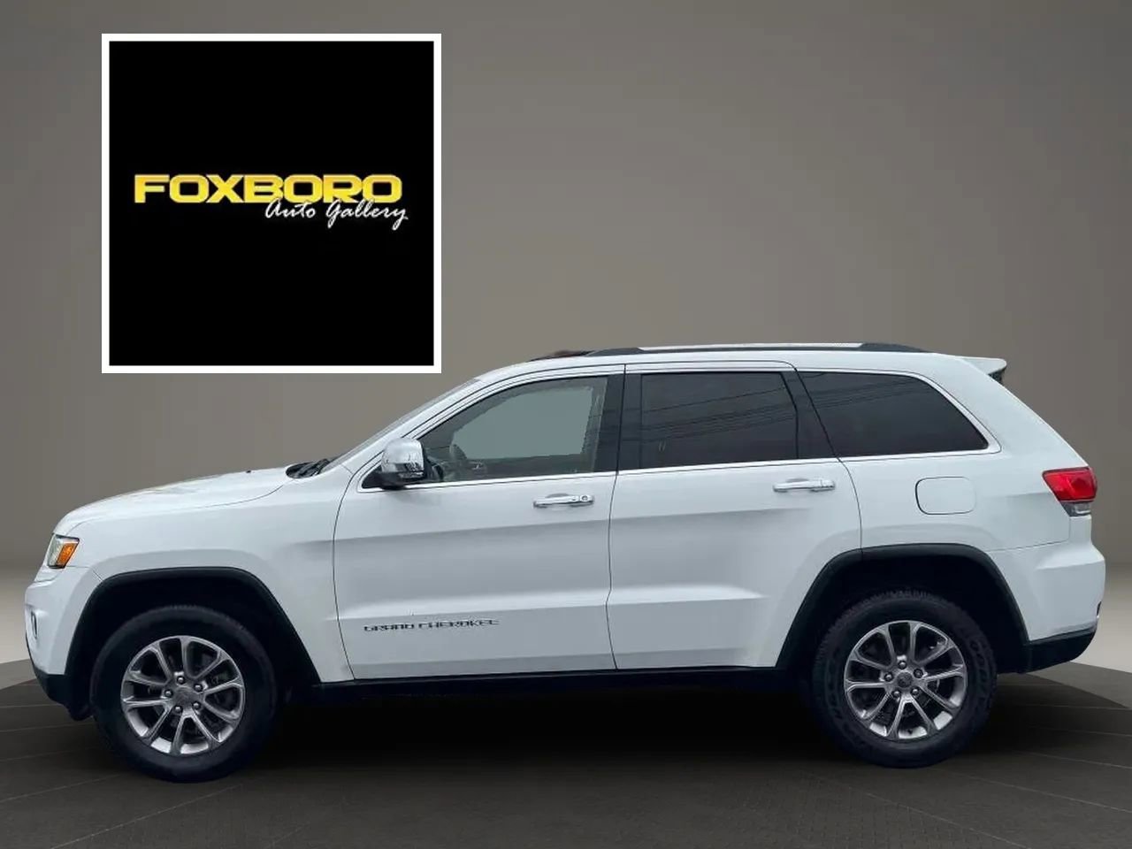 Used 2014 Jeep Grand Cherokee Limited w/ Luxury Group II image 8
