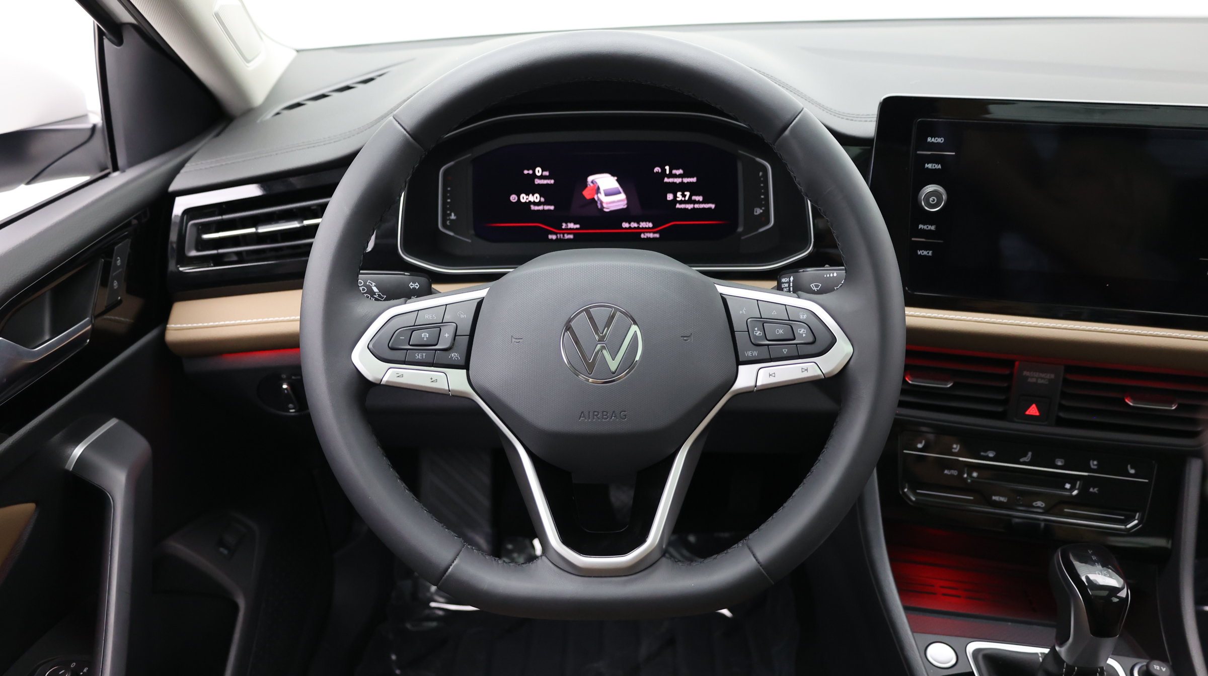 Used 2026 Volkswagen Jetta SEL FWD image 35