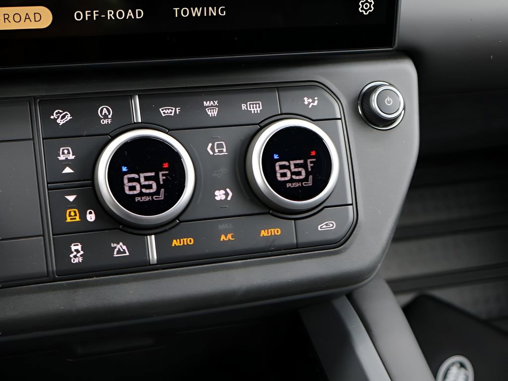 New 2026 Land Rover Defender 130 X-Dynamic SE AWD/4WD image 26