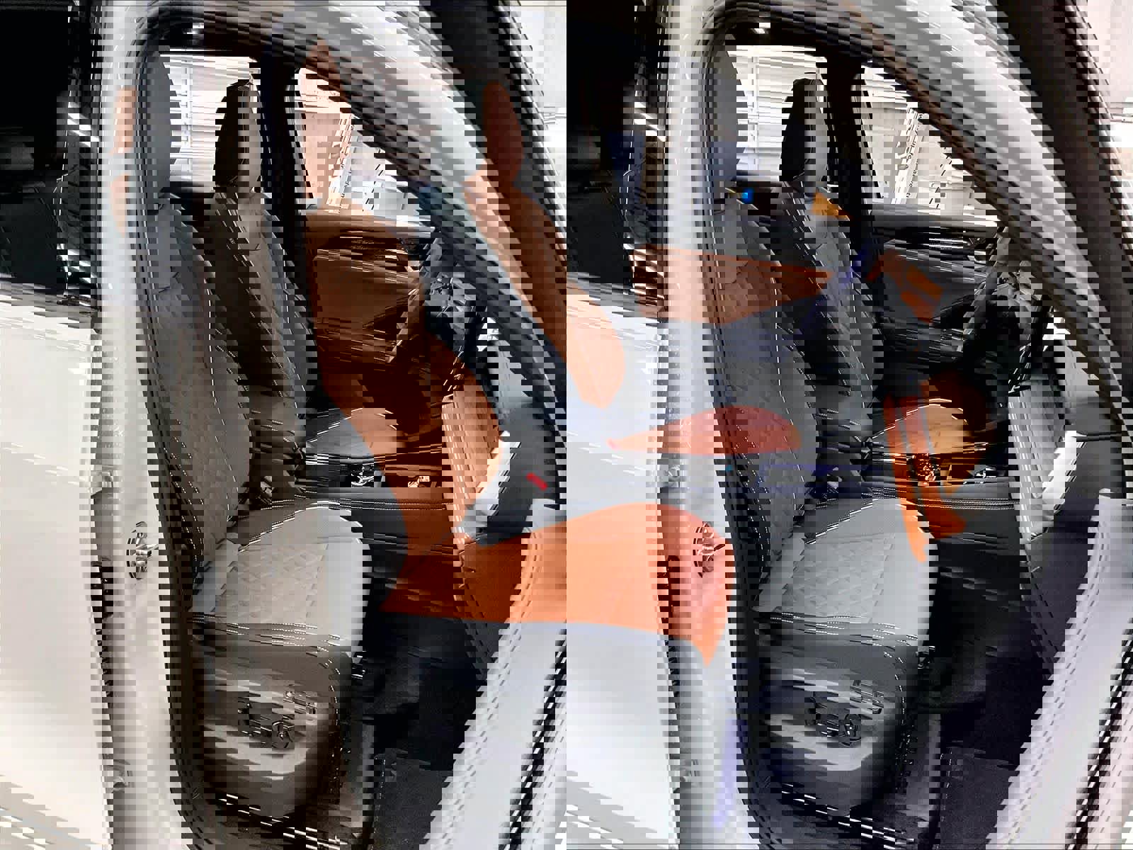 New 2026 Volkswagen Tiguan SEL R-Line image 32