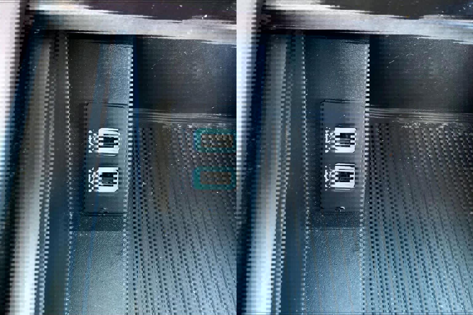 Certified 2019 Ford F150 XLT w/ Trailer Tow Package image 32