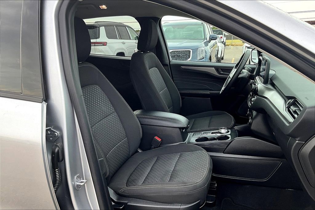 Used 2023 Ford Escape Active image 10