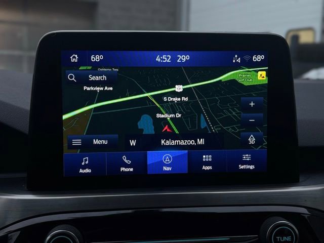 Used 2022 Ford Escape Titanium w/ Class II Trailer Tow Package image 33