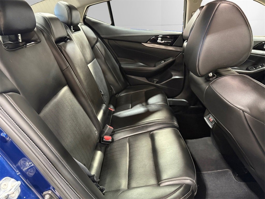 Used 2023 Nissan Maxima SL image 18