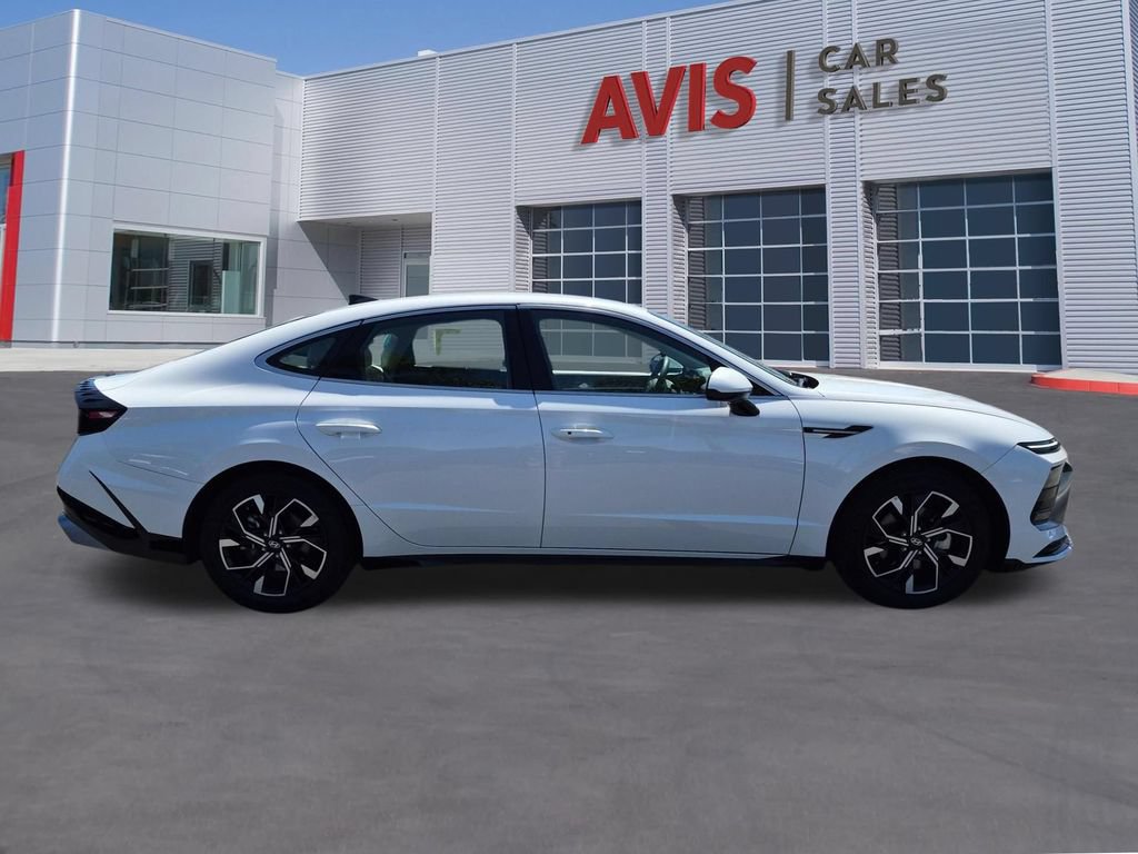 Used 2025 Hyundai Sonata SEL FWD image 5