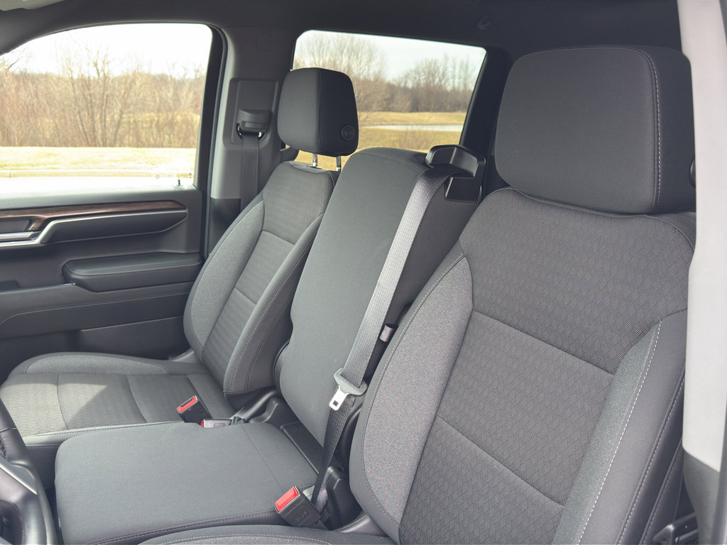 Used 2024 Chevrolet Silverado 1500 LT image 18