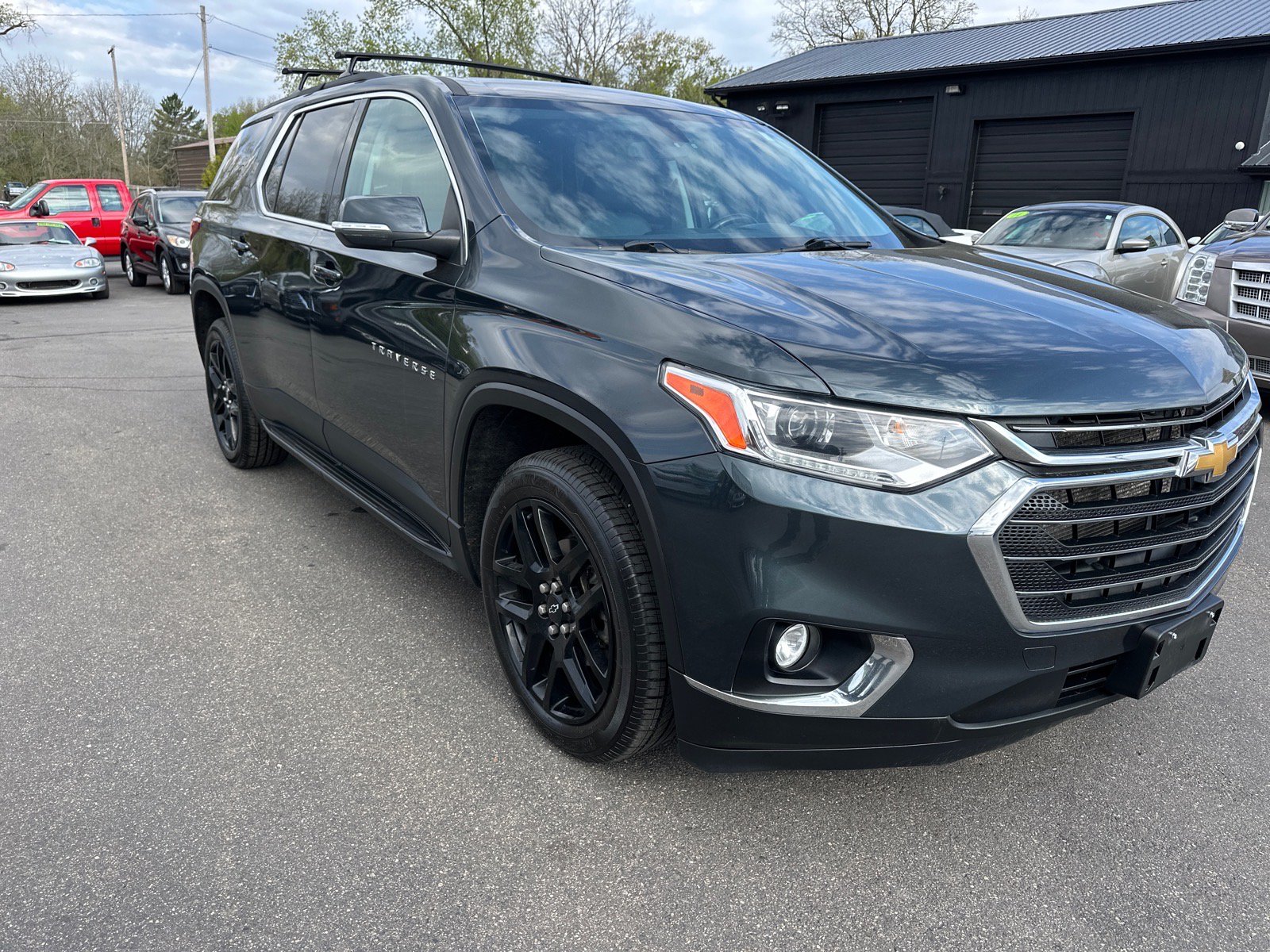 Used 2021 Chevrolet Traverse LT w/ LPO, 'HIT The Road' Package AWD/4WD image 1