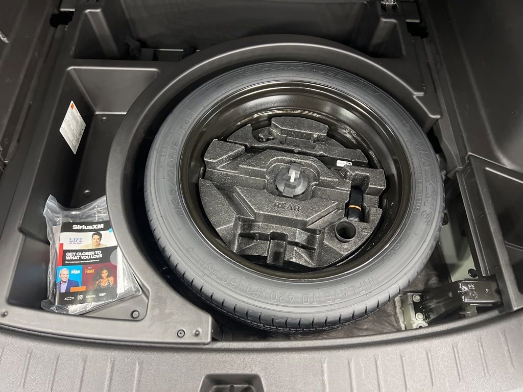 Used 2025 Chevrolet Blazer LT image 11