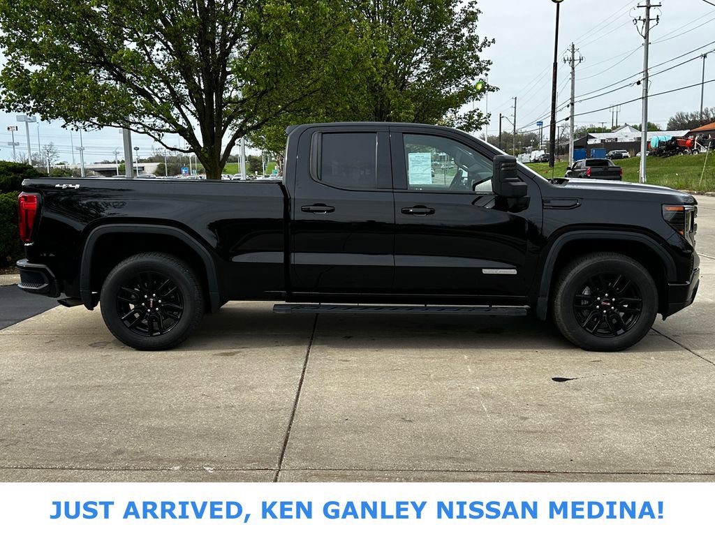 Used 2023 GMC Sierra 1500 Elevation AWD/4WD image 2