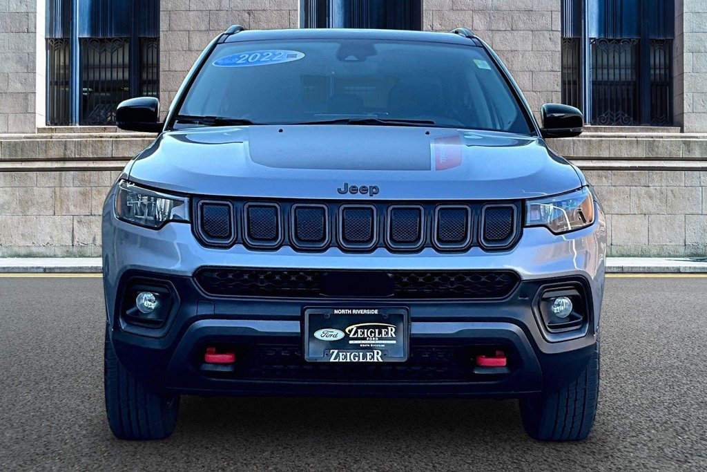 Used 2022 Jeep Compass Trailhawk w/ Trailhawk Convenience Group AWD/4WD image 3