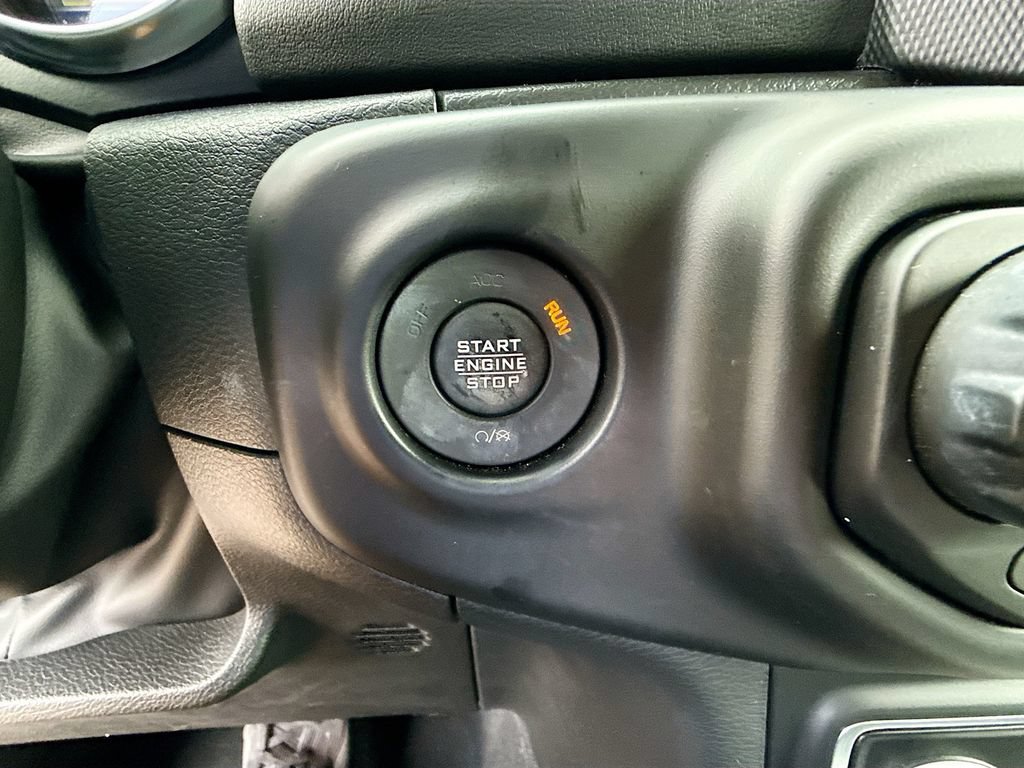 Used 2022 Jeep Wrangler Unlimited Rubicon 4xe w/ Cold Weather Group AWD/4WD image 24