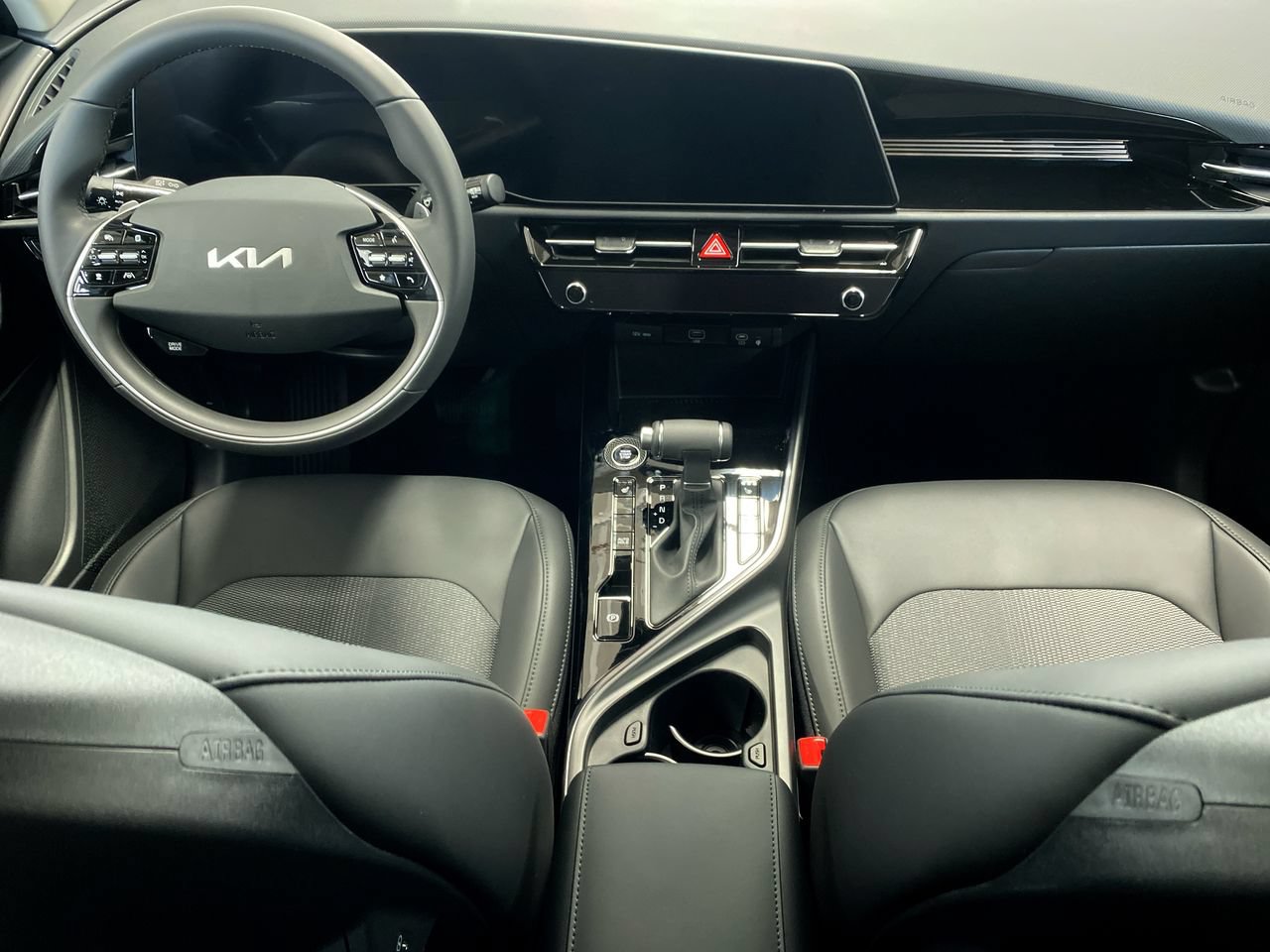 New 2026 Kia Niro EX FWD image 32