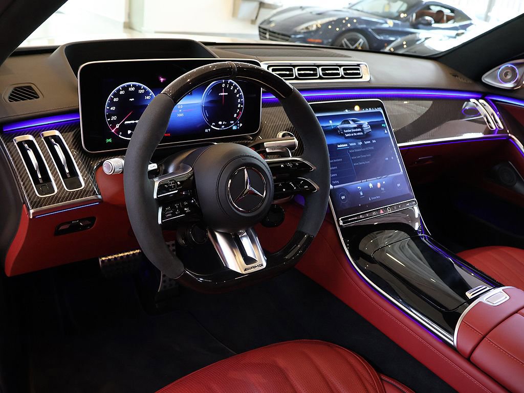 Used 2025 Mercedes-Benz S 63 AMG S image 18