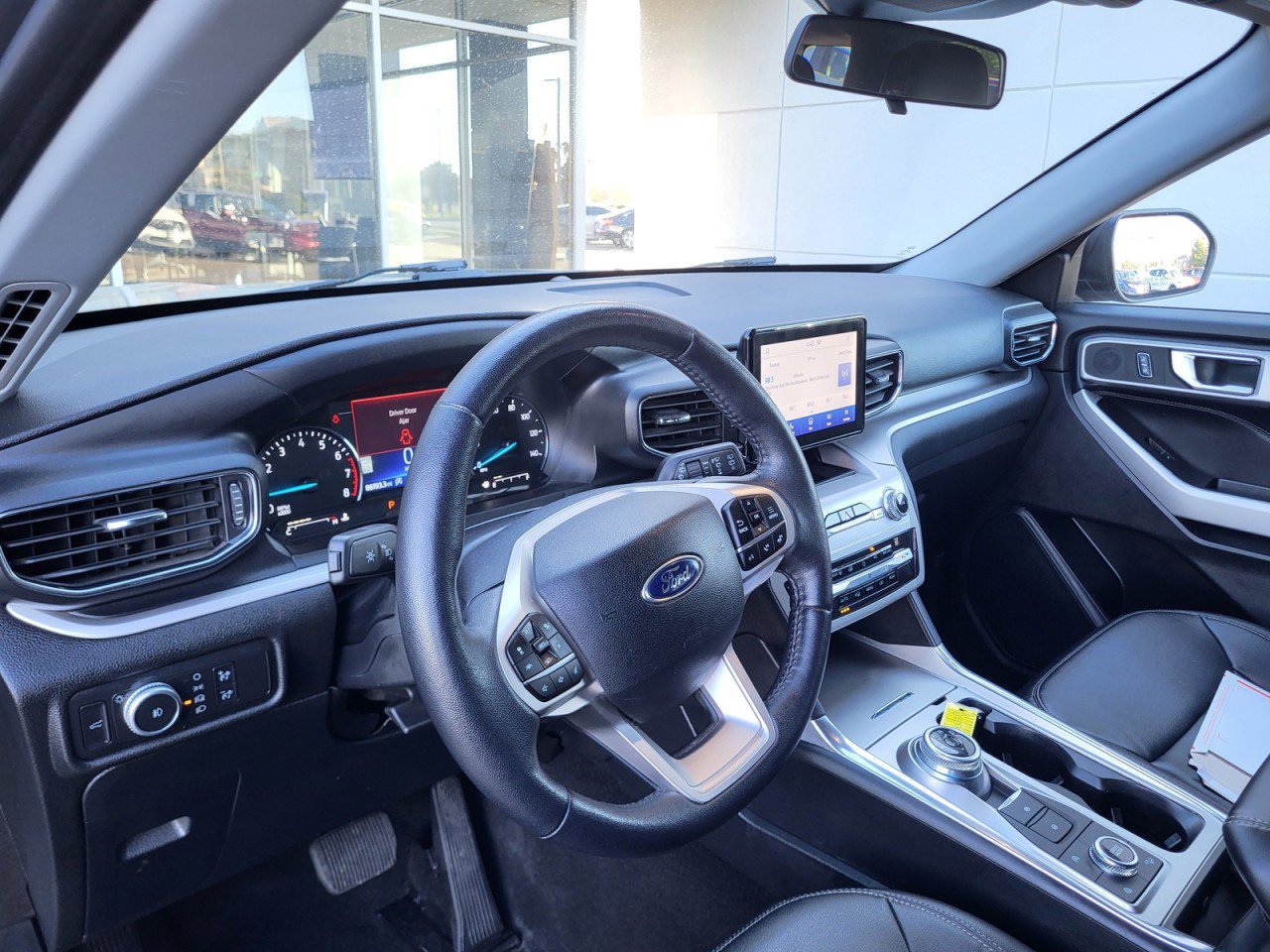 Used 2021 Ford Explorer XLT w/ Equipment Group 202A image 13