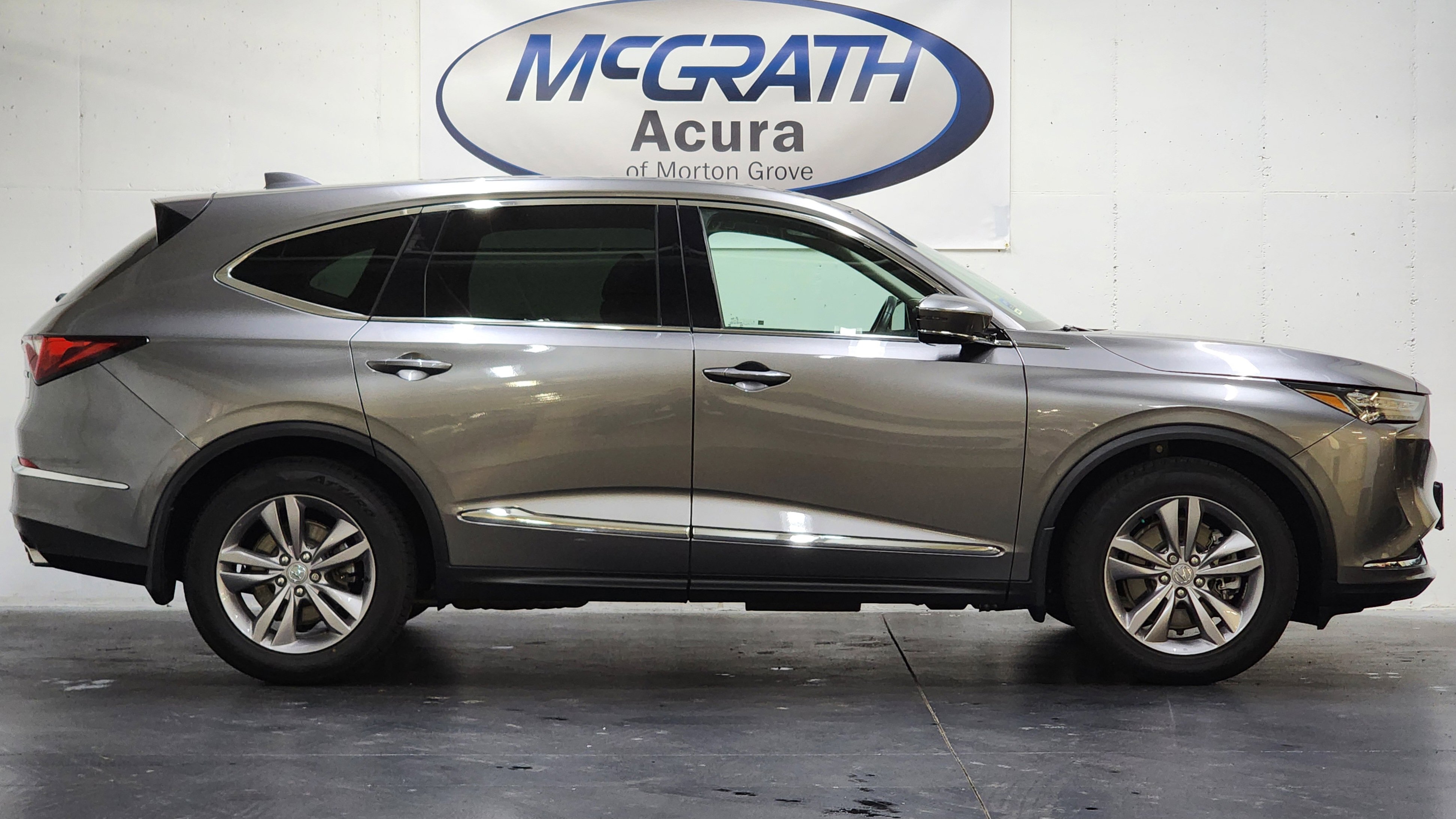 Certified 2023 Acura MDX SH-AWD image 3