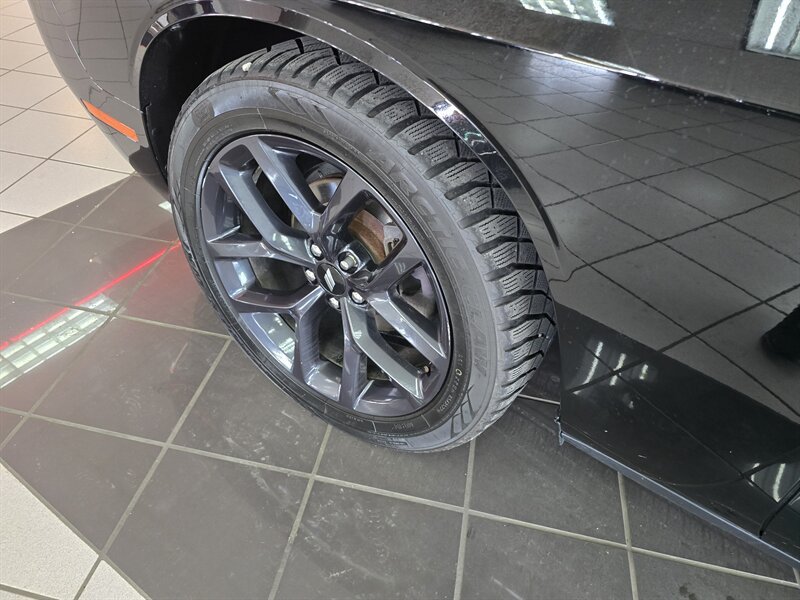 Used 2019 Dodge Challenger SXT w/ Blacktop Package RWD image 27