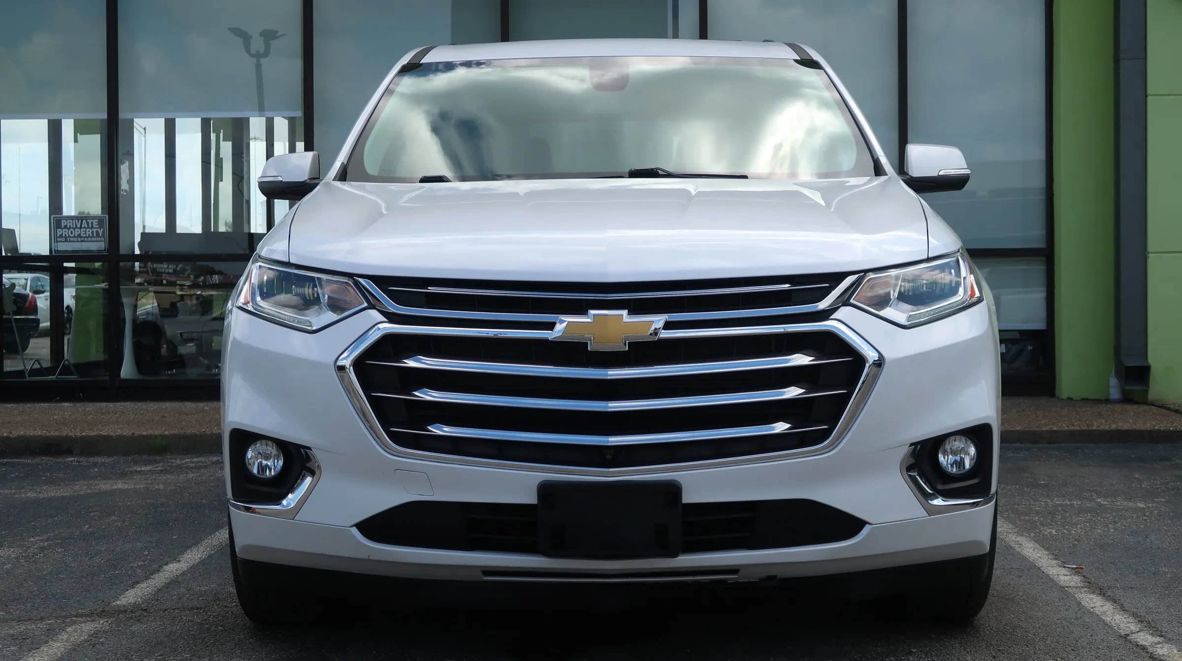 Used 2021 Chevrolet Traverse High Country FWD image 2