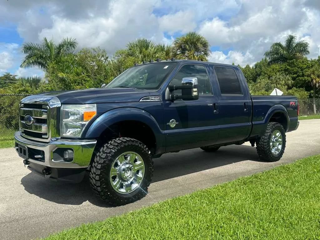 Used 2016 Ford F250 Lariat w/ Lariat Ultimate Package AWD/4WD image 9