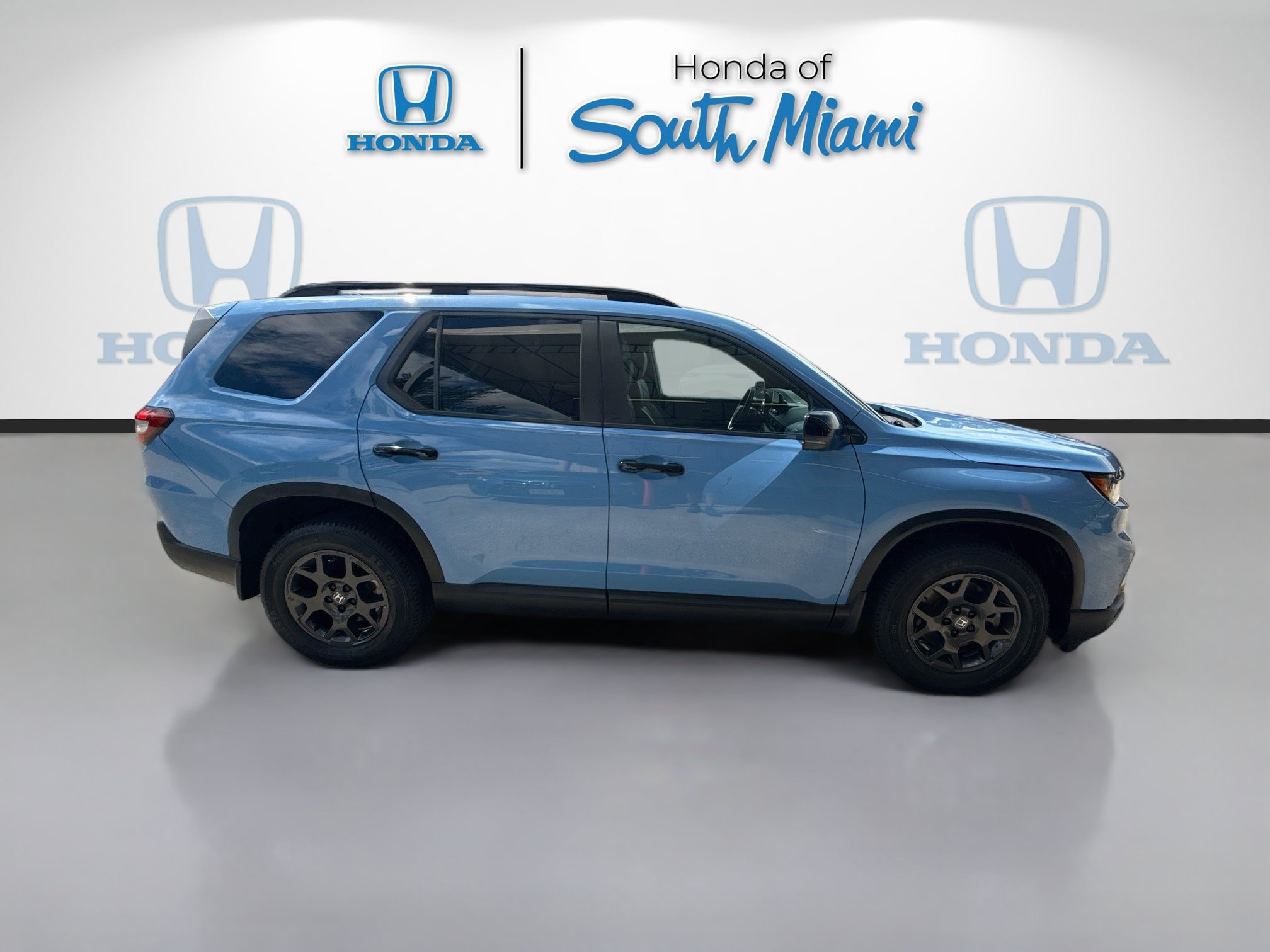 Certified 2023 Honda Pilot TrailSport image 7