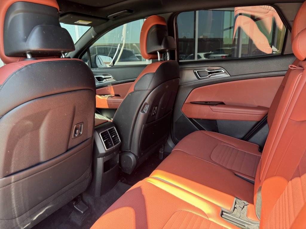 Used 2023 Kia Sportage SX image 37