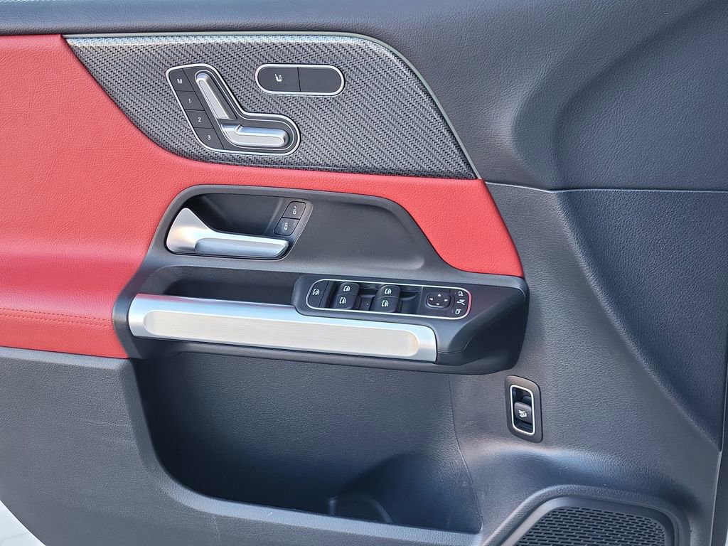 Certified 2022 Mercedes-Benz GLB 250 4MATIC image 22