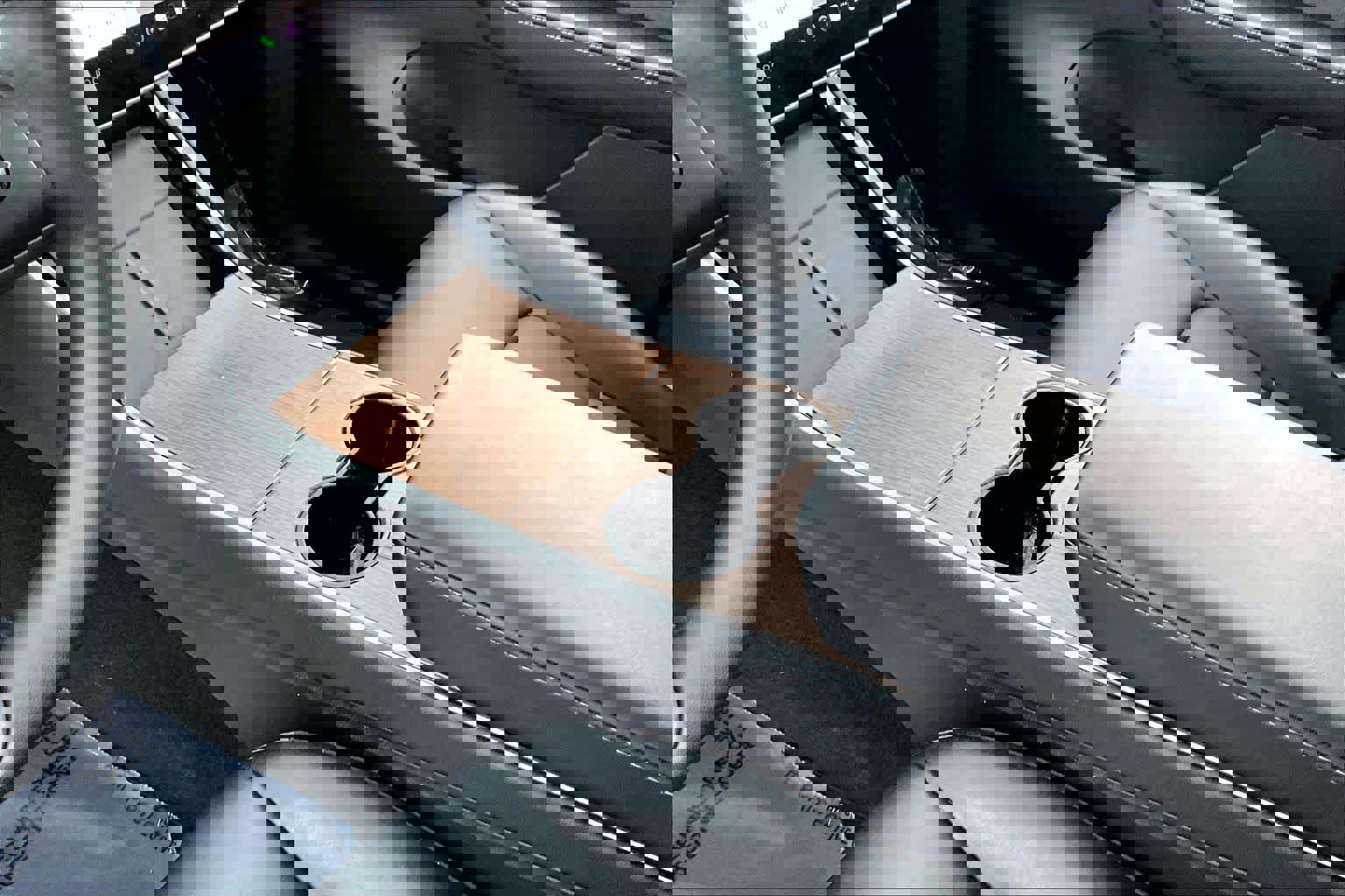 Used 2020 Tesla Model Y Long Range image 16