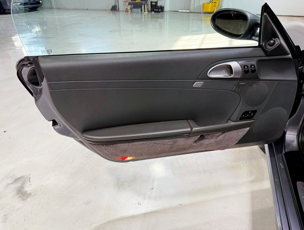 Used 2005 Porsche Boxster S image 26