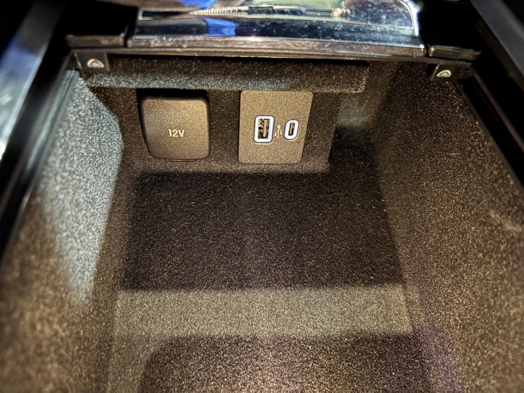 Used 2022 Lincoln Corsair Reserve image 13