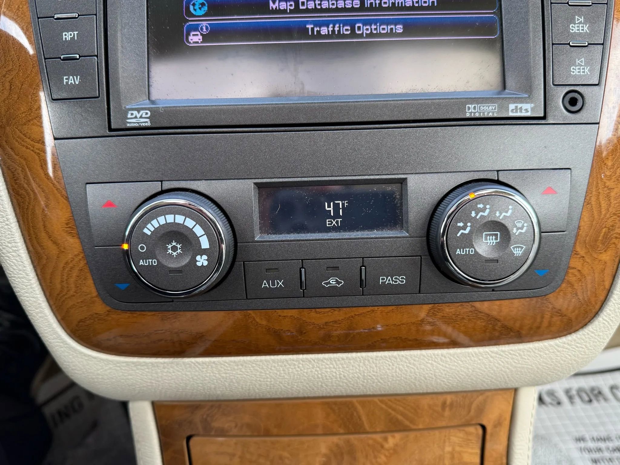 Used 2010 Cadillac DTS Platinum FWD image 8