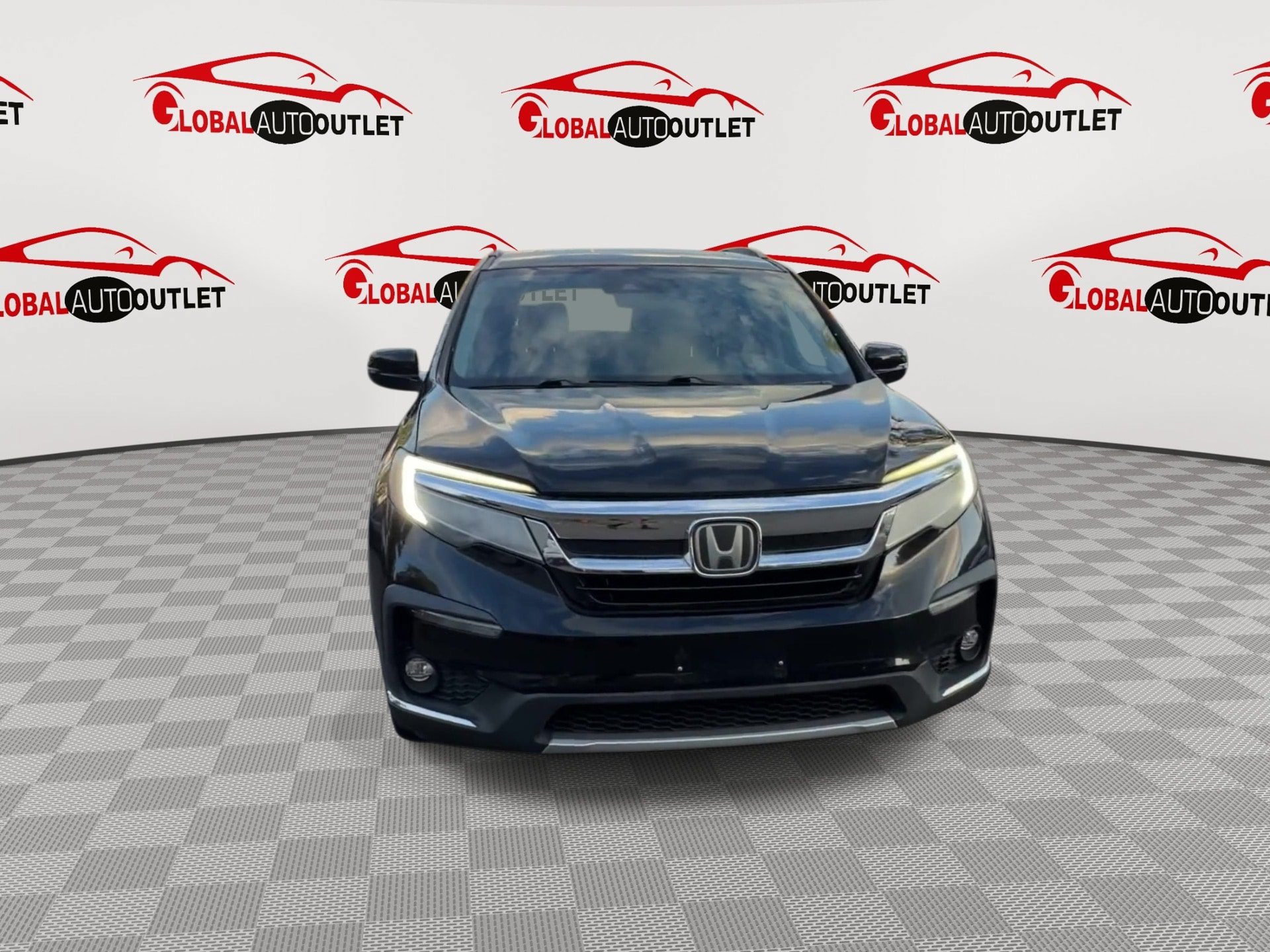 Used 2019 Honda Pilot Touring image 3