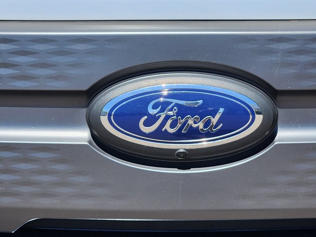 Used 2023 Ford F150 Lightning XLT AWD/4WD image 21