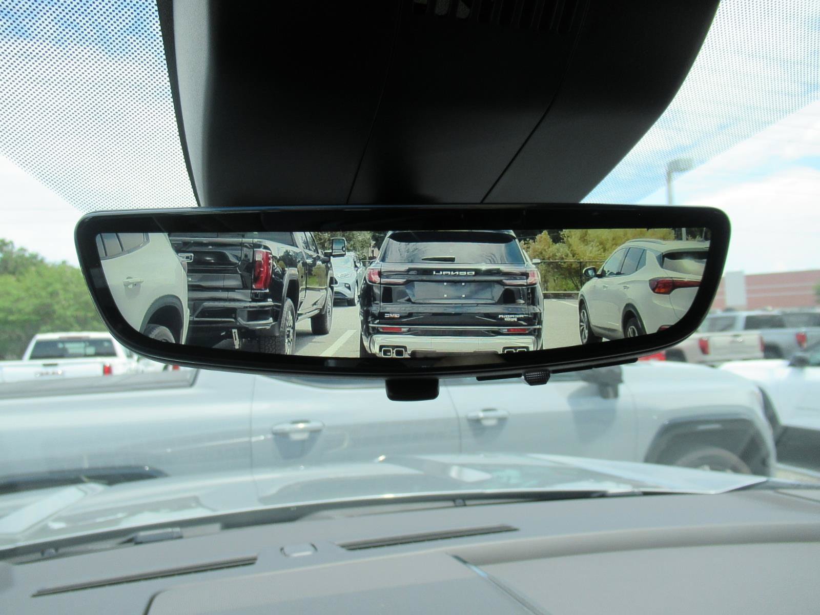 New 2026 GMC Yukon Denali w/ Advanced Technology Package RWD image 34