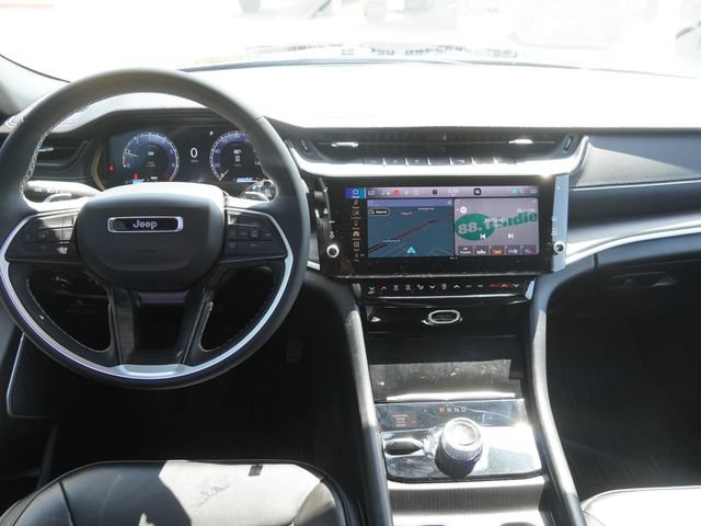 Certified 2026 Jeep Grand Cherokee L Limited AWD/4WD image 16