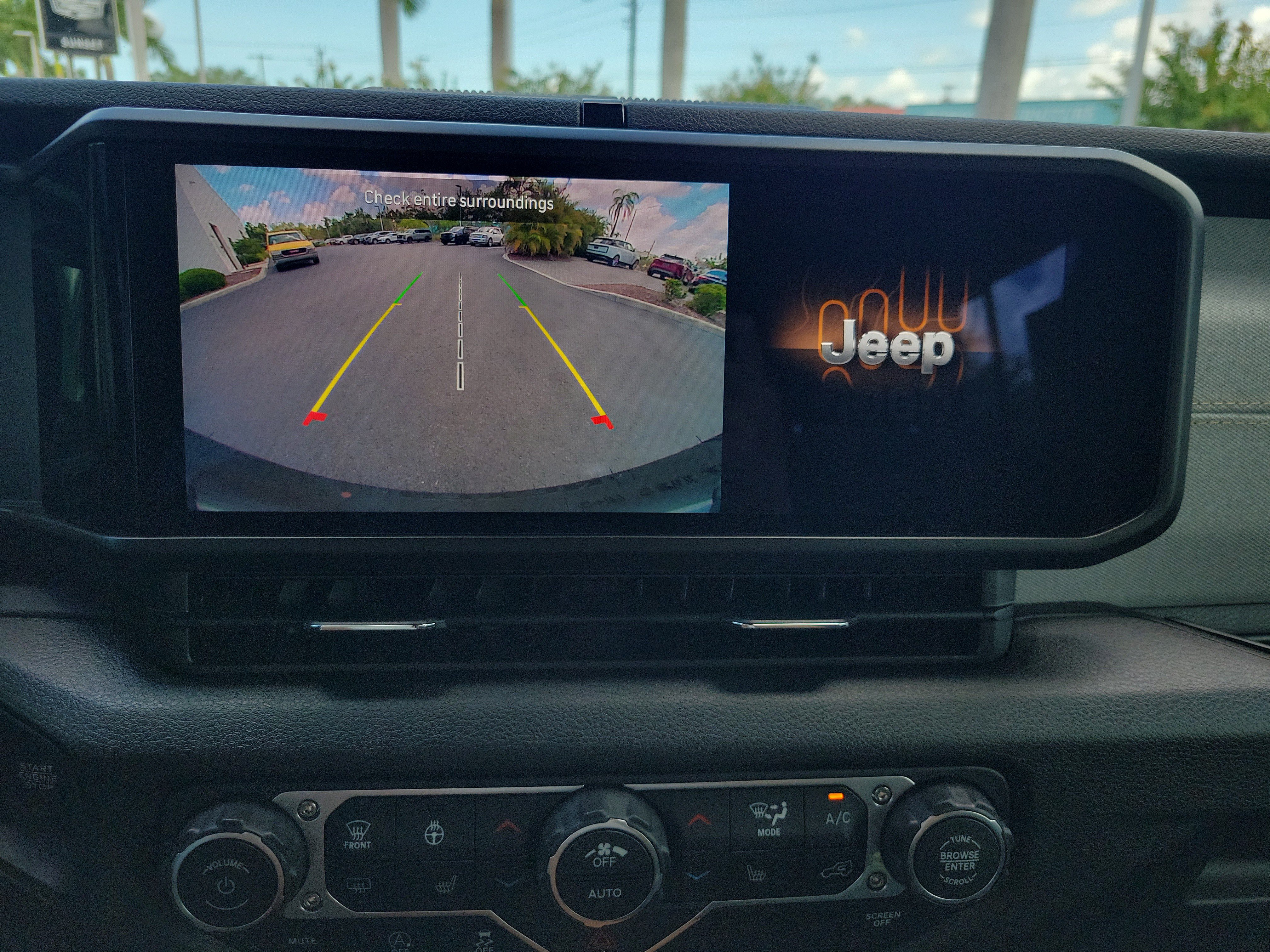 Used 2025 Jeep Wrangler Unlimited Sport AWD/4WD image 20