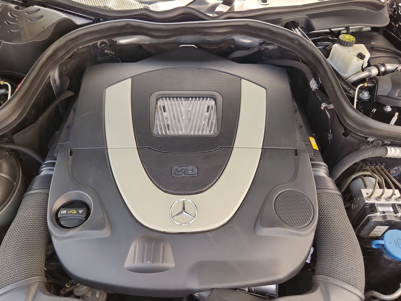 Used 2011 Mercedes-Benz E 550 4MATIC Sedan image 22
