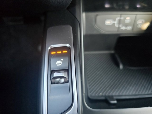 Used 2025 Kia Sorento S image 20