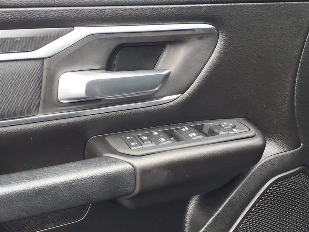 Used 2025 RAM 1500 Big Horn AWD/4WD image 4