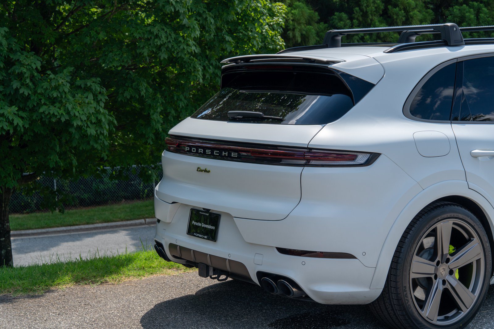 Certified 2025 Porsche Cayenne Turbo AWD/4WD image 13
