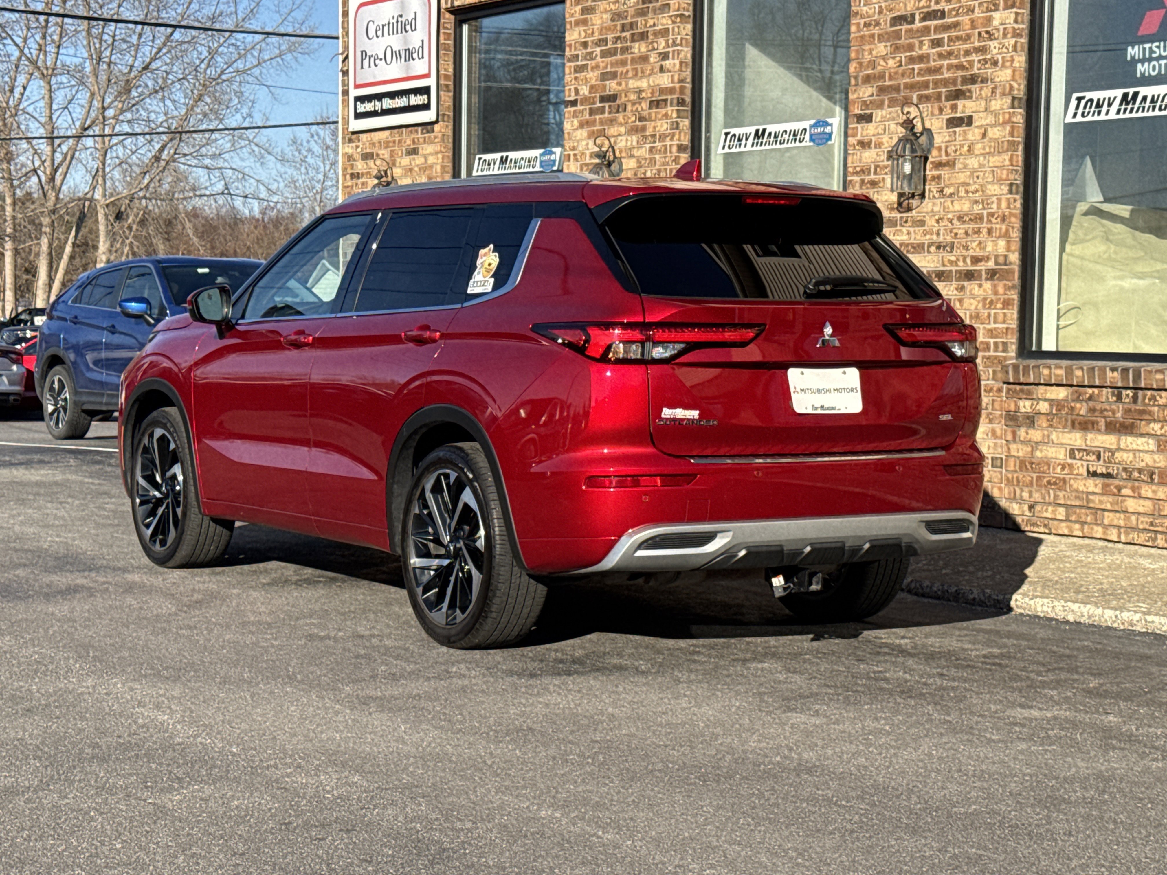 Used 2023 Mitsubishi Outlander SEL FWD image 3